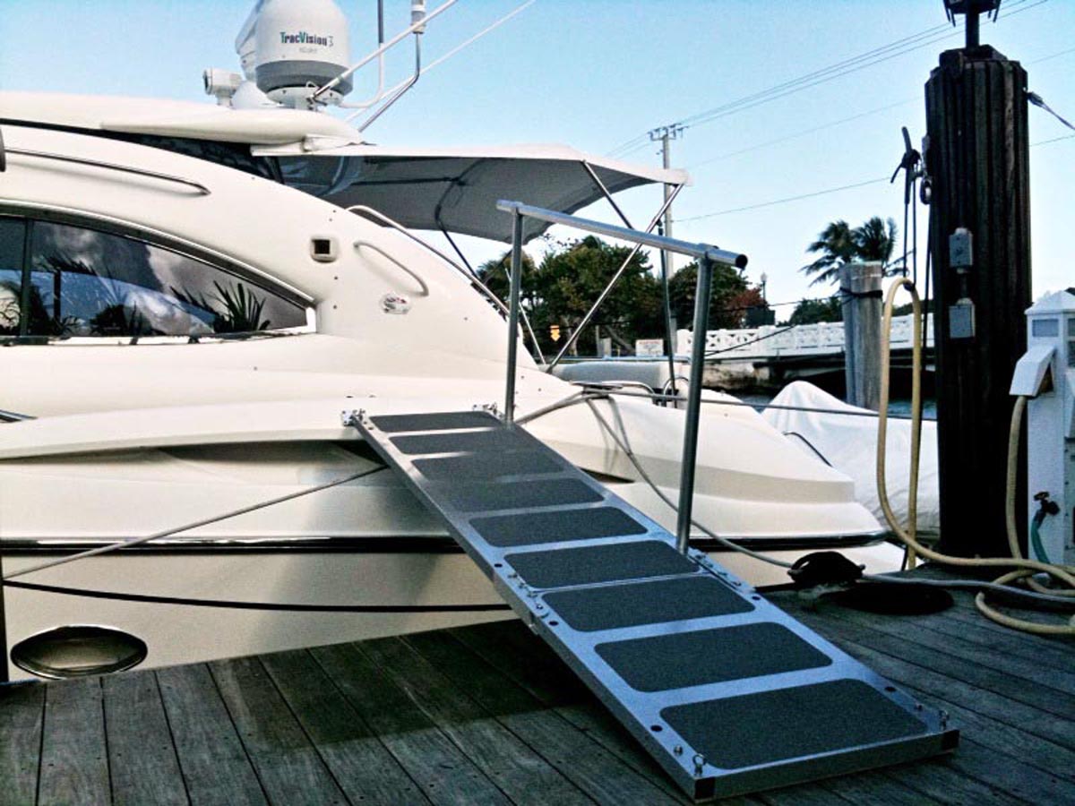 PSE-63 9' ramp on 60' Sunseeker